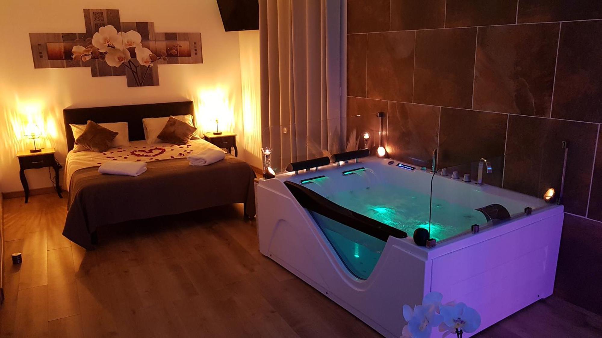 Love Room Jaccuzi Puisserguier Exteriér fotografie